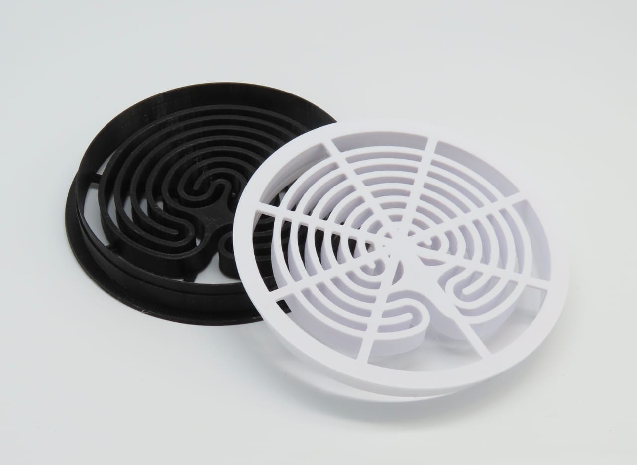 ITEM: Labyrinth Cookie Cutter / Press